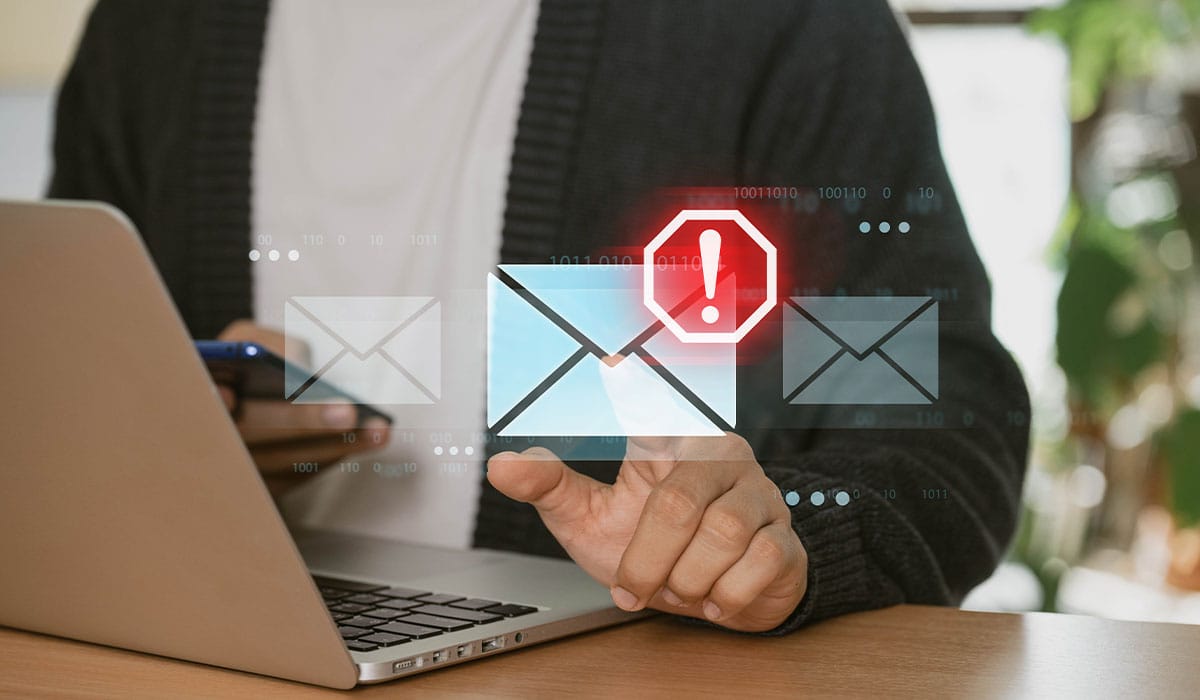 El coste oculto de gestionar incidencias por correo electrónico – Centridesk